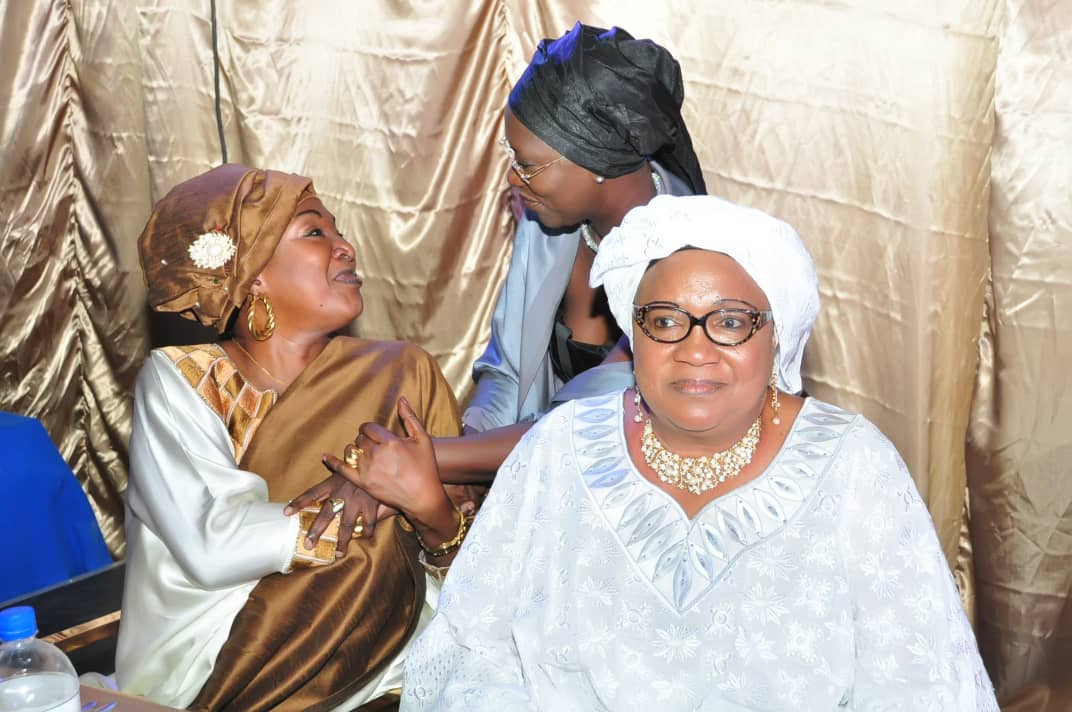 21 Photos : Nuit de l'Émergence "feusseul ligueyou" président Macky Sall des femmes de Benno de la région de thies