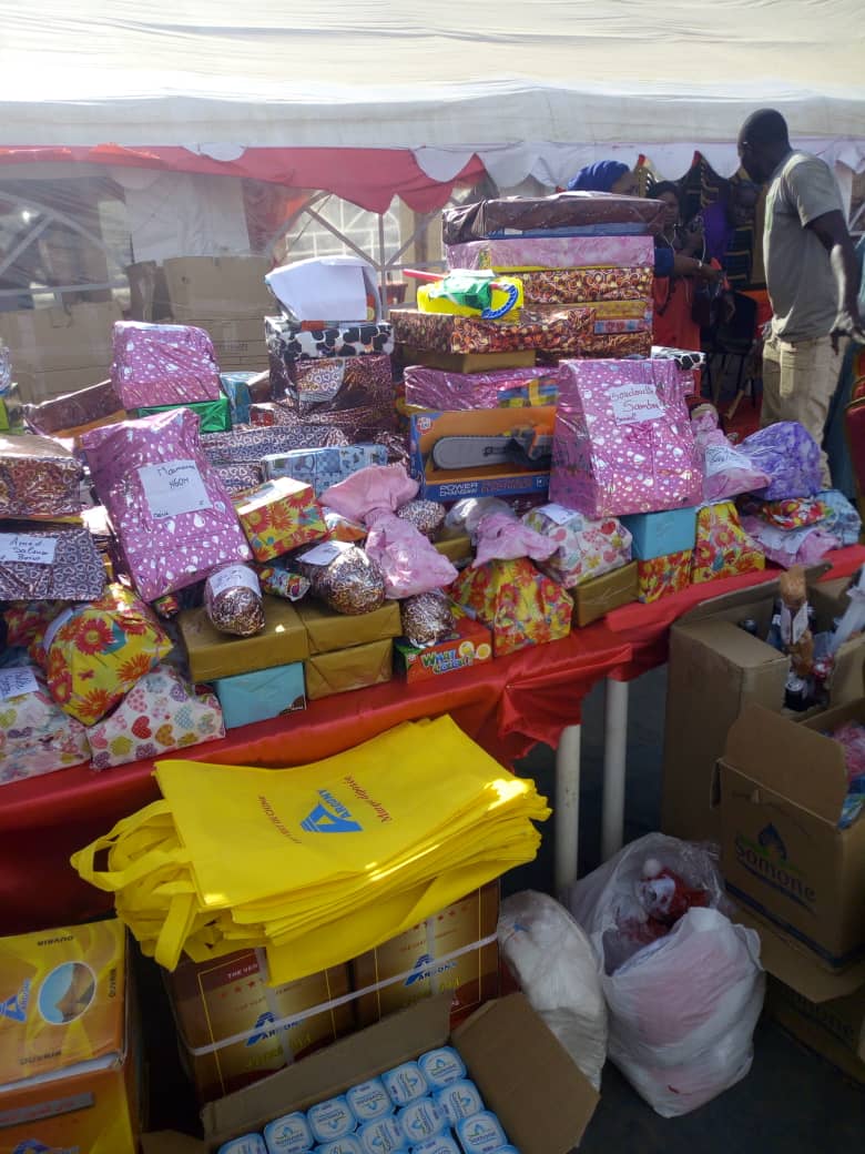 Photos : ​Les enfants de Mbour ont fêté Noël avec "Mbour en fête"