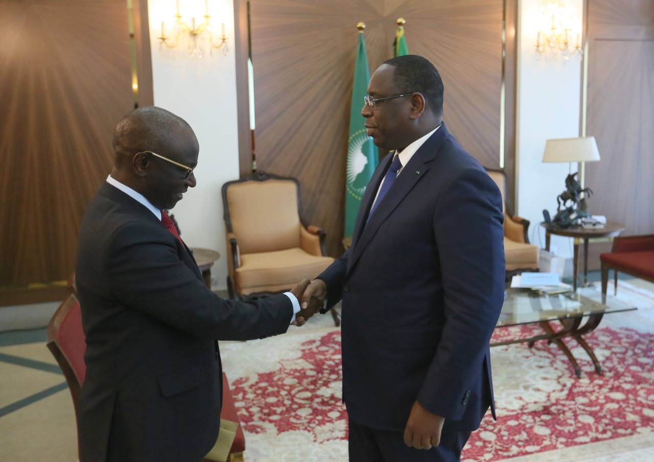 Photos : Abdoulaye Diop, l’ancien ministre de l’Économie et des Finances reçu par Macky Sall