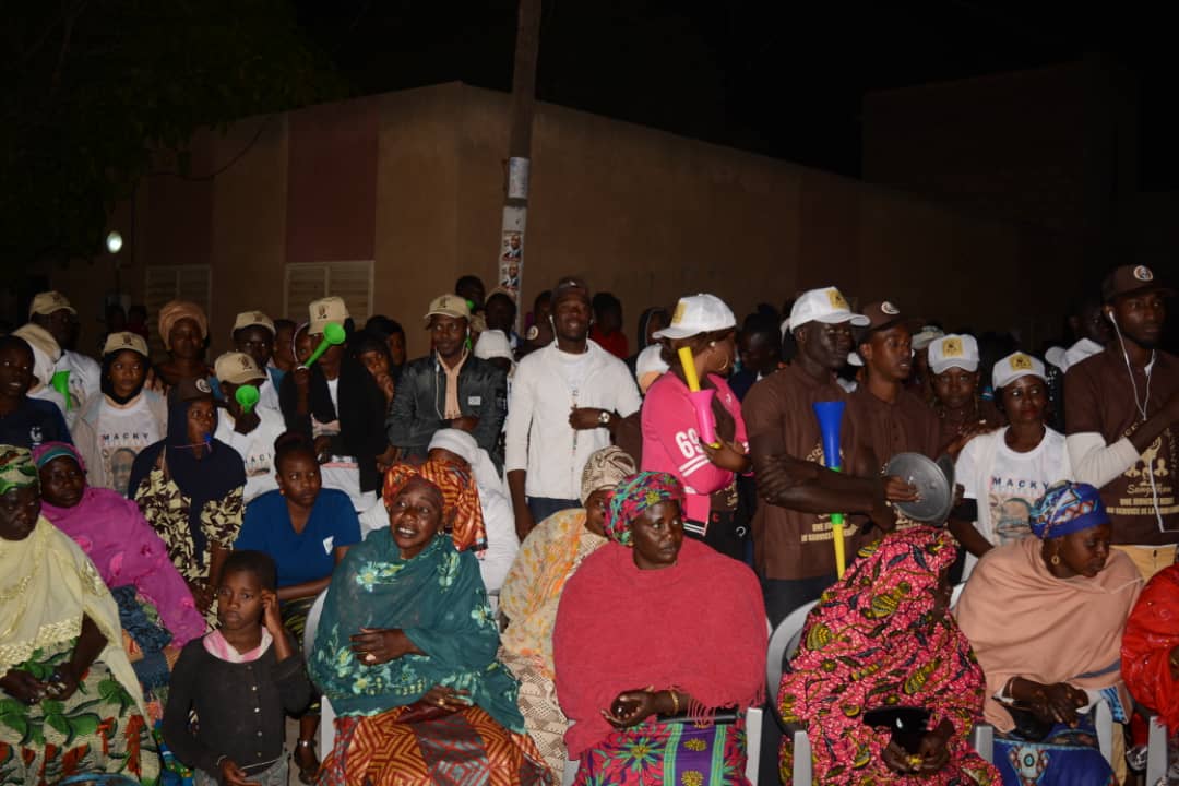 Photos - Sangalkam : Ouverture de la campagne par un meeting au quartier "Baayal" avec le ministre Oumar Guèye