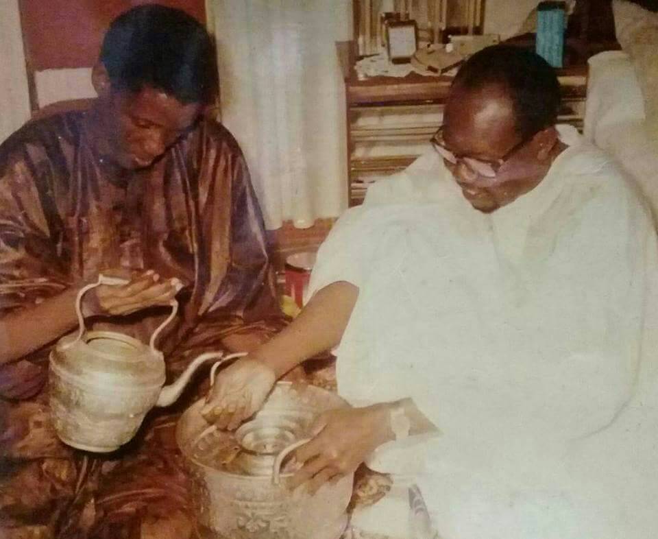 Humilité: Cette photo de Serigne Mbaye Sy Abdou est extraordinaire !