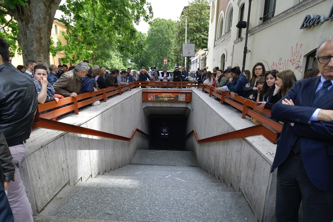 Sénégalaise tuée sous un métro à Rome : Retour en images sur les lieux du drame 