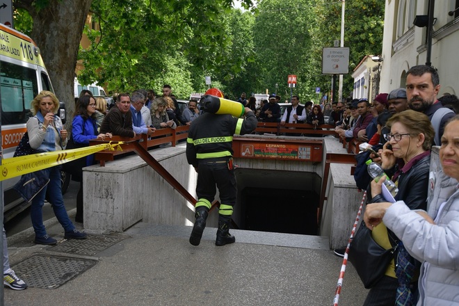 Sénégalaise tuée sous un métro à Rome : Retour en images sur les lieux du drame 