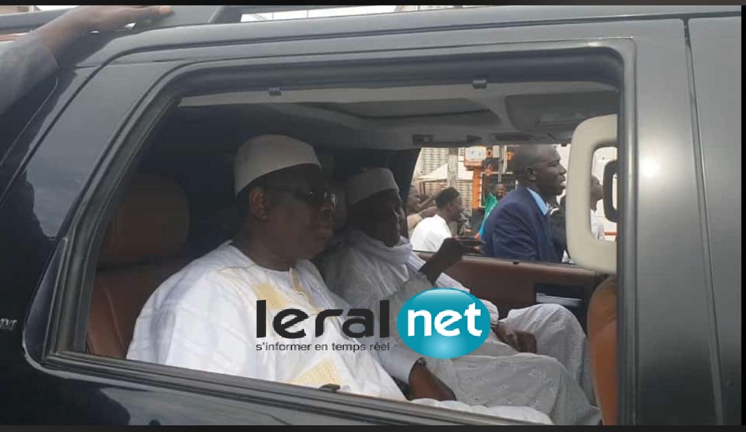 VIDEO + PHOTOS : Me Abdoulaye Wade en toute complicité avec Macky Sall