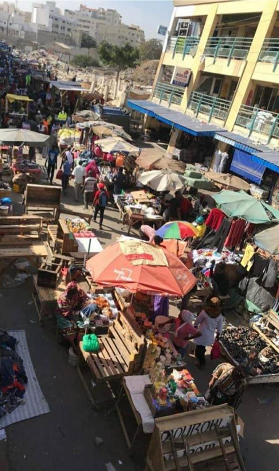 Dakar: L'Avenue Petersen subit l'étreinte étouffante des commerçants