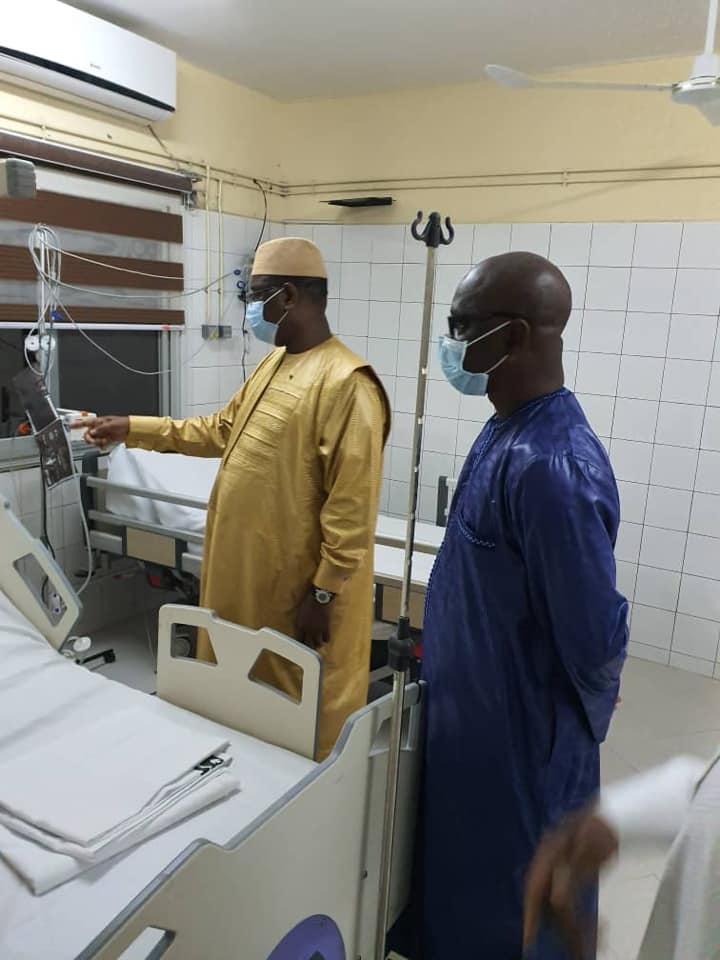 Visite surprise du President Macky Sall au CET de l’Hôpital Idrissa Pouye de Grand-Yoff (Photo)