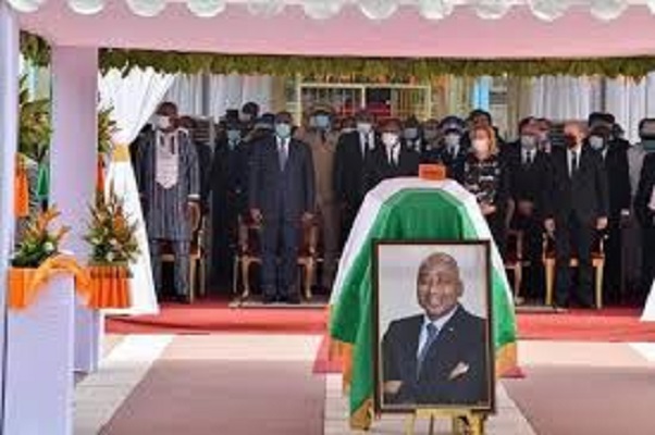 Hommage au Premier ministre ivoirien : le président Macky Sall était hier  à la cérémonie