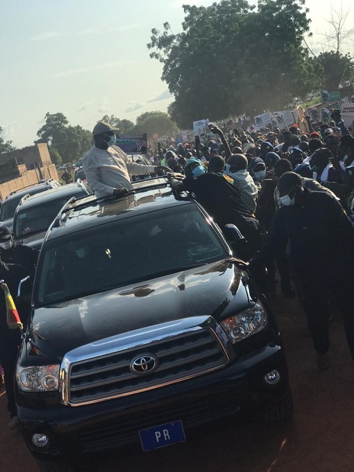 La cote de Macky Sall toujours en hausse à Boulelle: les images d’un « bain » de foule