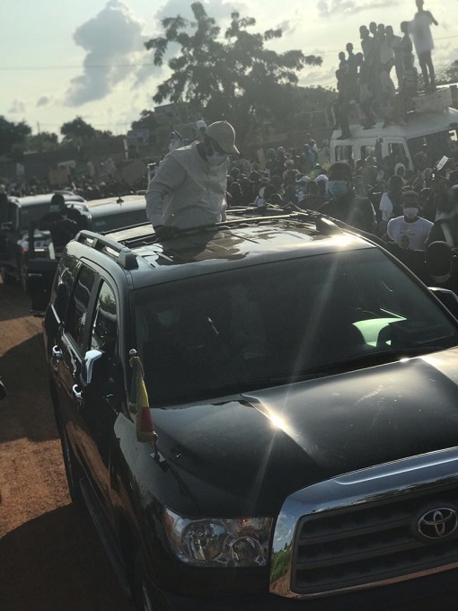 La cote de Macky Sall toujours en hausse à Boulelle: les images d’un « bain » de foule