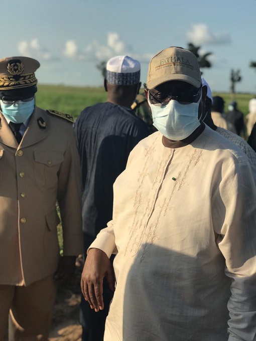 La cote de Macky Sall toujours en hausse à Boulelle: les images d’un « bain » de foule