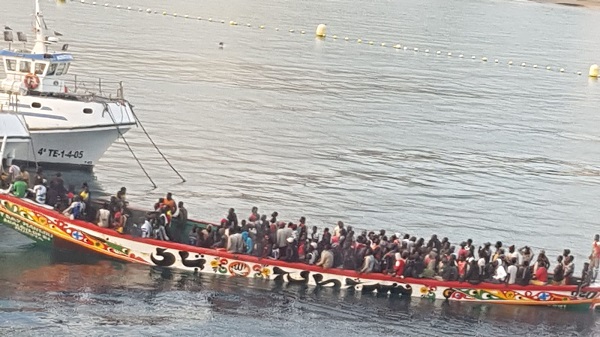 Scène spectaculaire en Espagne: Plus d’un millier de migrants africains arrivés aux îles Canaries en l’espace de 48 heures