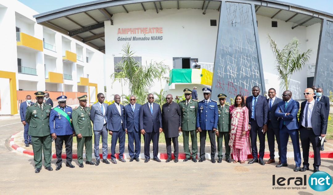 Macky Sall aux stagiaires de l'Institut de Défense du Sénégal: "Nul ne peut être performant s’il est toujours satisfait de lui-même"