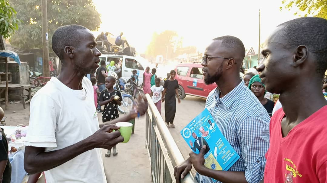 Diaobé / Locales 2022: Seny Kébé, le plus jeune candidat qui bat campagne à bord de son...vélo