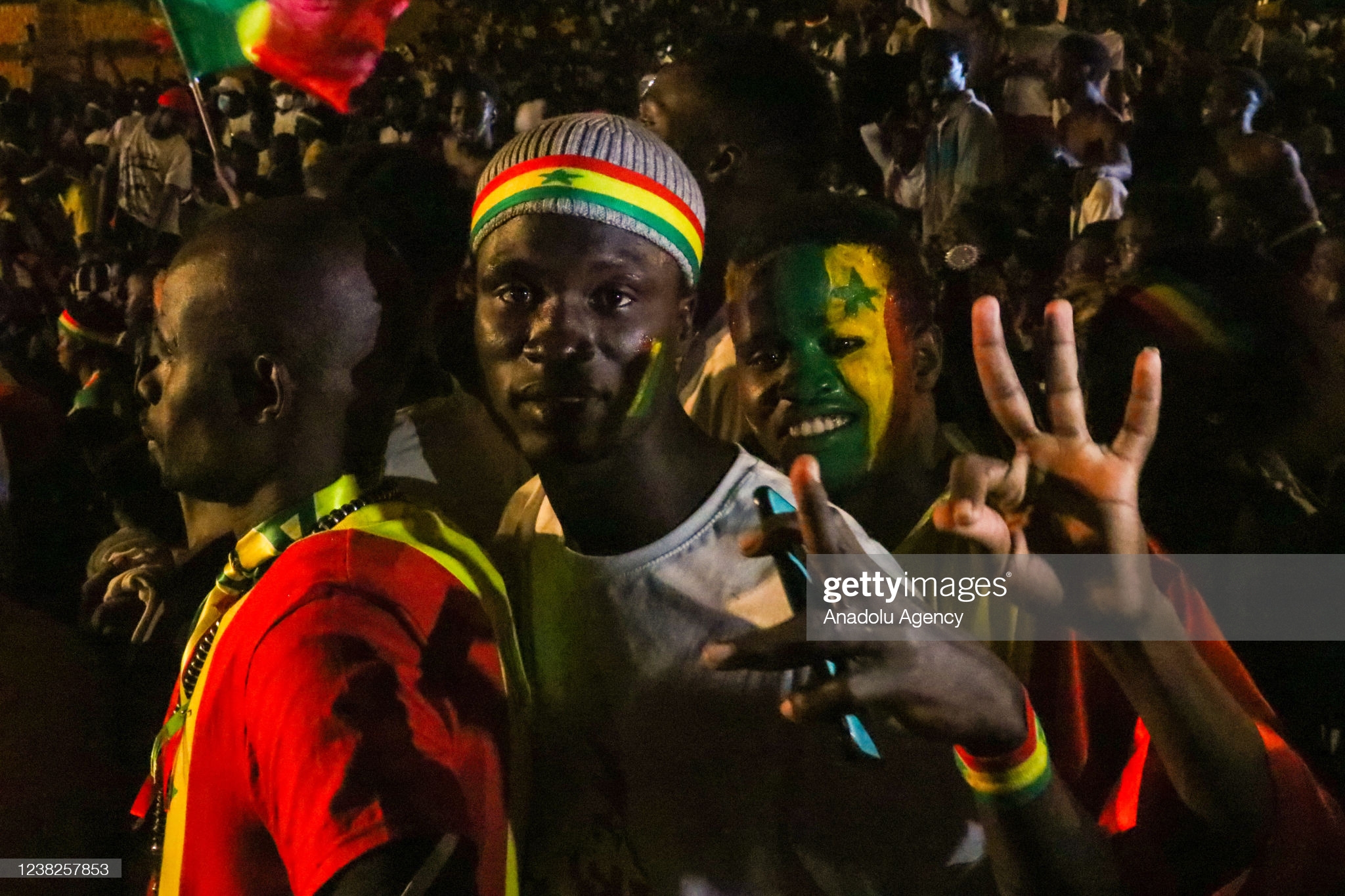 Photos - Can 2021 / Après le sacre : L’effervescence au niveau des supporters sénégalais à Dakar