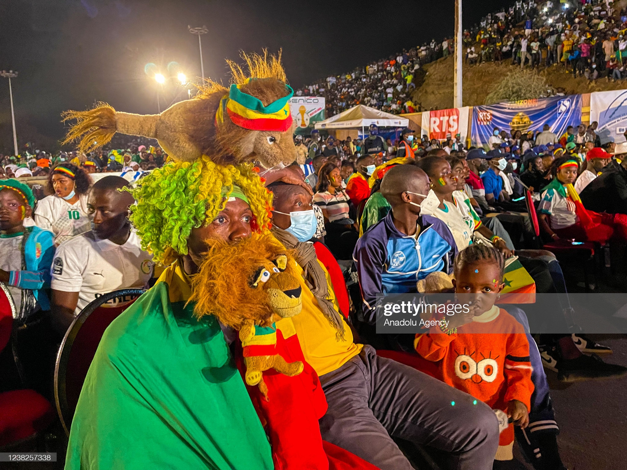 Photos - Can 2021 / Après le sacre : L’effervescence au niveau des supporters sénégalais à Dakar