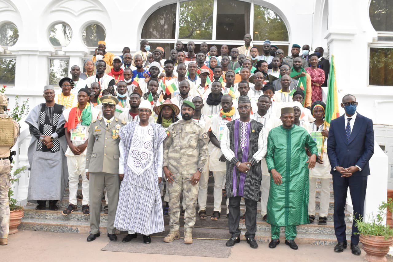 Les marcheurs panafricains, qui ont parcouru la distance Dakar-Bamako, ont été reçus par le Colonel Assimi Goïta, Chef de l’État malien, ce jeudi