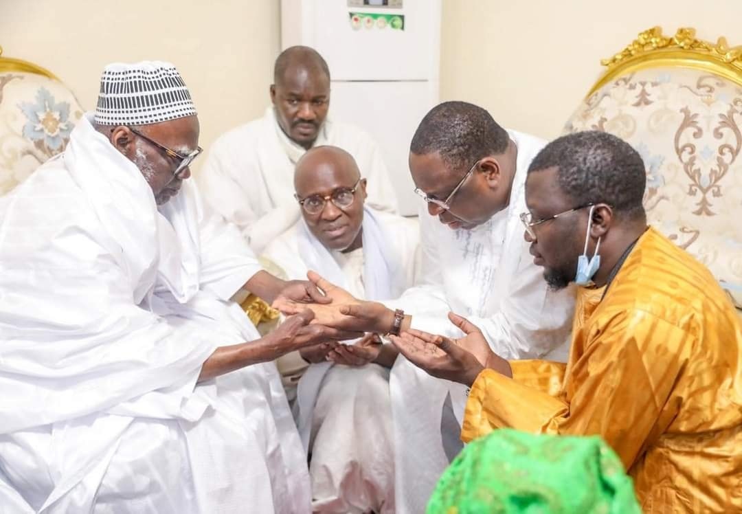 Touba: Macky Sall reçu nuitamment par Serigne Mountakha (Photos)