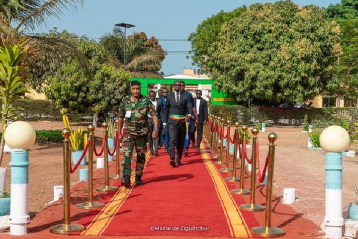 Ziguinchor / Ousmane Sonko a célébré la fête de l’Indépendance : Images et message du Maire