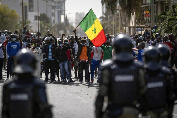 Volonté d’introduire des armes au Pastef signalée : Des affrontements notés à Ziguinchor et Centenaire-Colobane