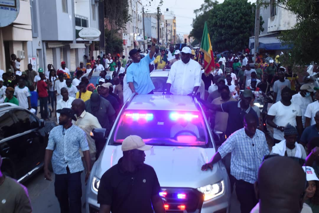 Yewwi Askan Wi - Wallu Sénégal aux HLM et à Biscuiterie : Barthélémy Dias, très satisfait de la mobilisation