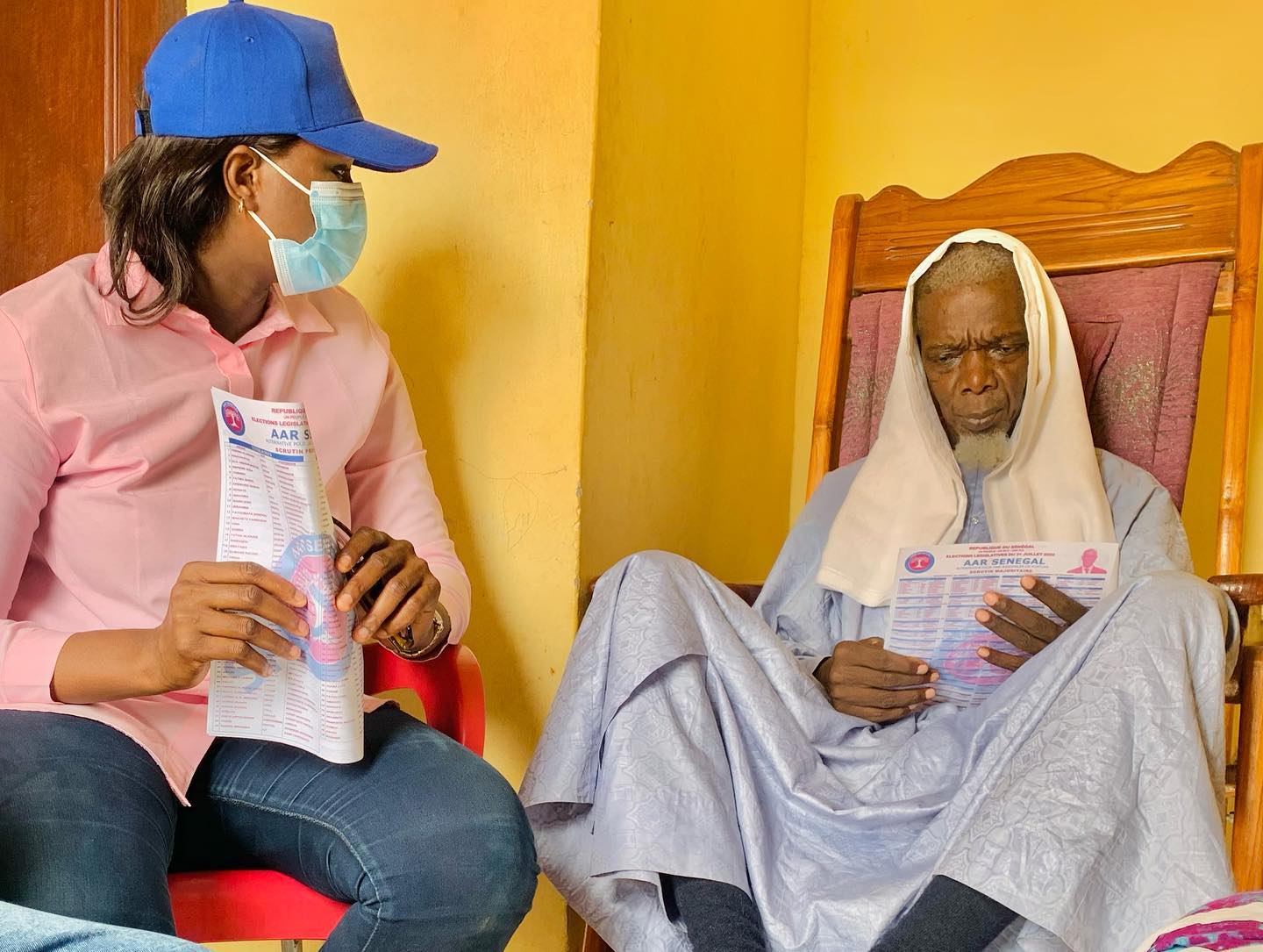 Visite de proximité de Marième Soda Ndiaye de la coalition Aar Sénégal à Bargny (Photos) 