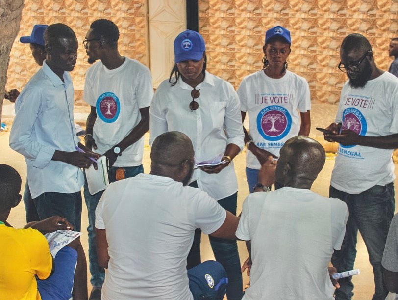 Visite de proximité de Marième Soda Ndiaye de la coalition Aar Sénégal à Bargny (Photos) 