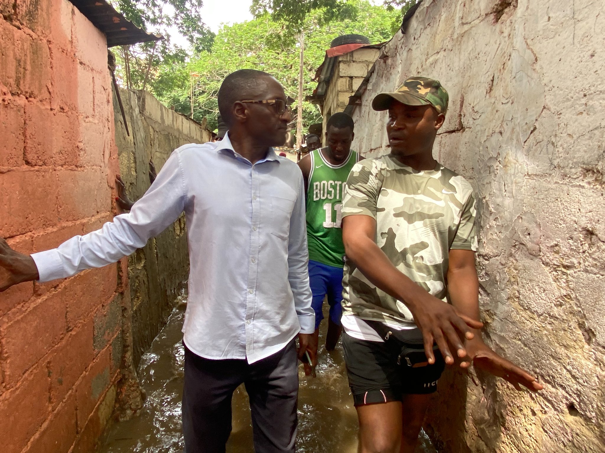 Evacuation des eaux pluviales à Ouakam : Le Maire Abdoul Aziz Guèye à pied d'œuvre