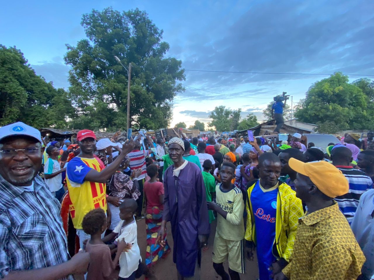 Jour 9 de la Tournée nationale de la Grande Coalition Wallu Sénégal : Tambacounda - Velingara - Medina Yoro Foula, à bras ouverts