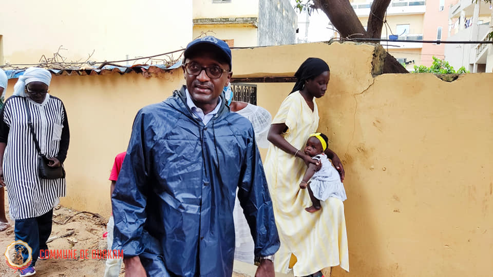 Inondations à Ouakam : Le maire Abdoul Aziz Guèye répond aux préoccupations des populations et met des moyens nécessaires et efficaces