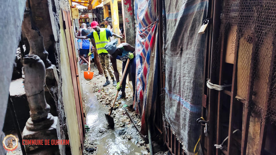 Inondations à Ouakam : Le maire Abdoul Aziz Guèye répond aux préoccupations des populations et met des moyens nécessaires et efficaces