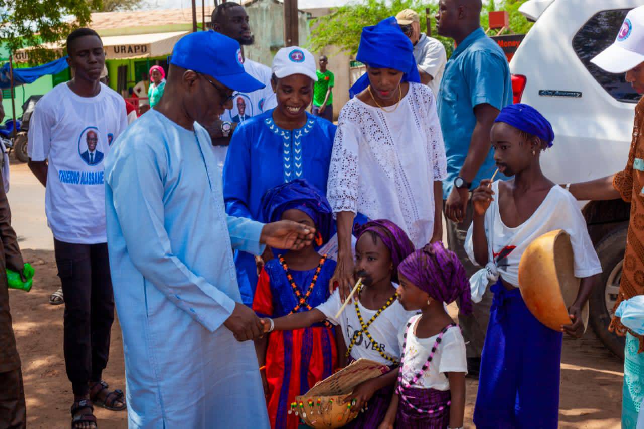 La coalition Aar Sénégal était hier à Bambey, Diourbel, Mbacké et Touba (Photos)