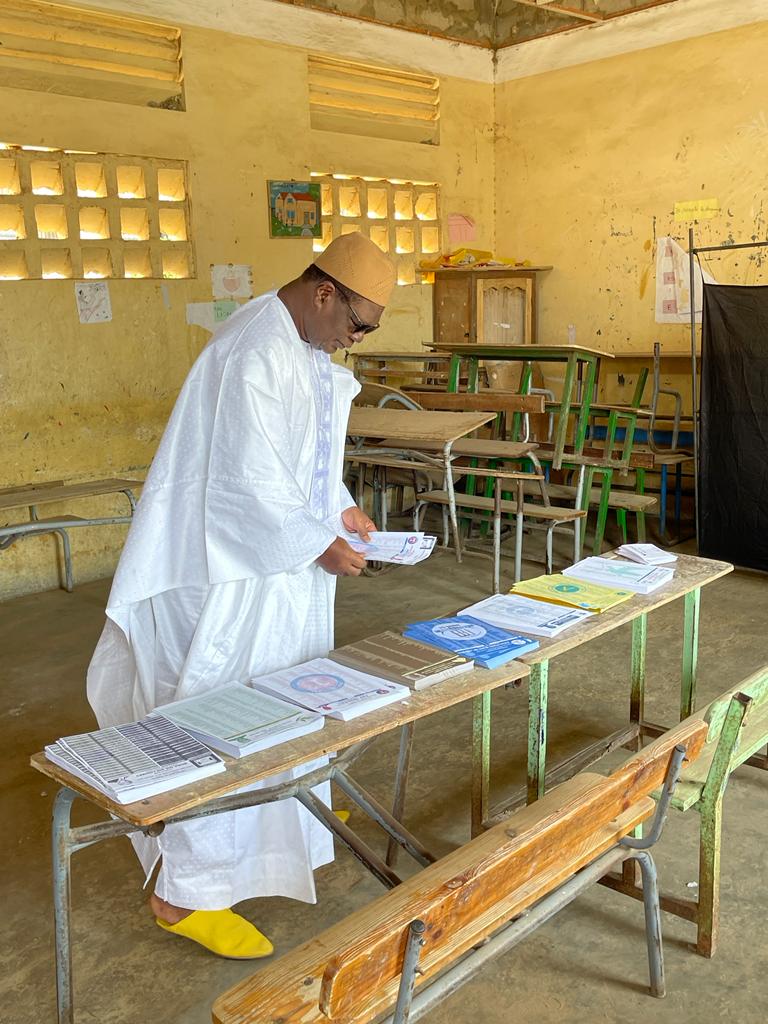 L'ancien ministre de l'Intérieur, Ousmane Ngom a accompli son devoir citoyen (Photos)