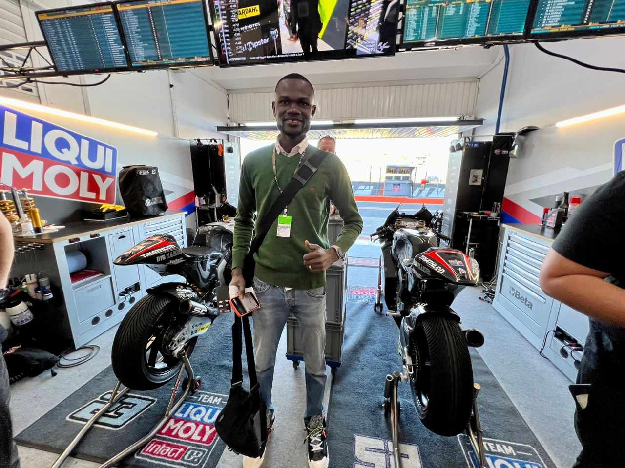 Grand prix de Moto GP 2022 à Valence : le Sénégal bien représenté Par Pape Samba Badiane !