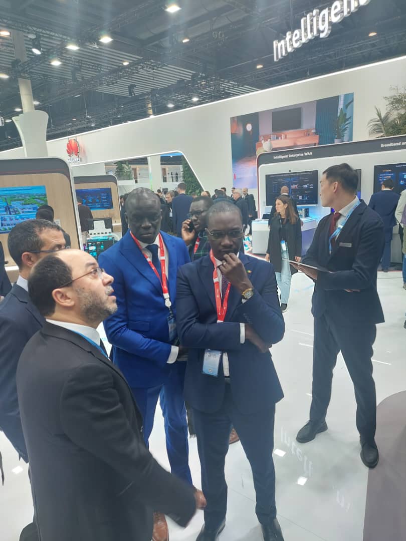 Monde de la mobilité à Barcelone:  Participation de Moussa Bocar Thiam, Ministre de la Communication, des Télécommunications et de l’Économie Numérique au « Mobile World Congress »