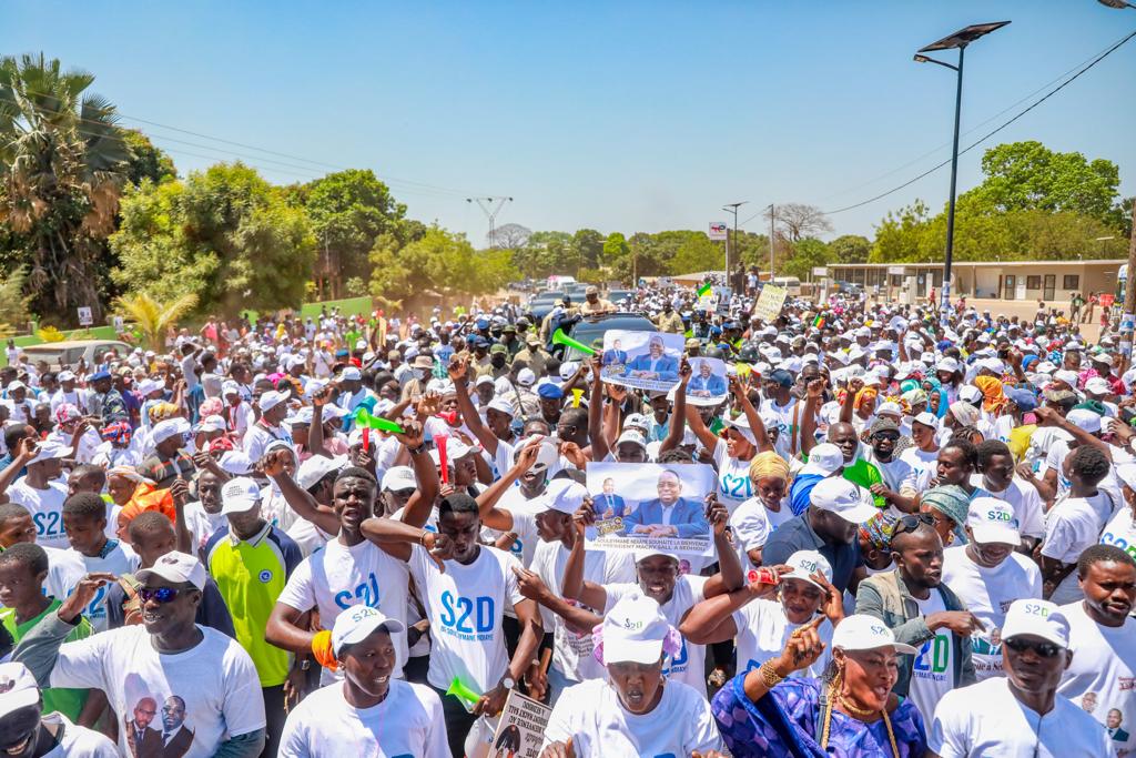 Le Président Macky Sall accueilli en grande pompe à Goudomp (¨Photos)