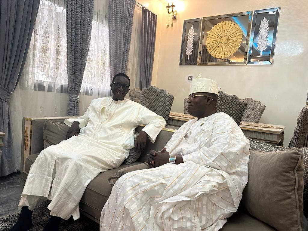 Photos / Présentation de condoléances: Amadou Bâ, ¨Premier ministre, chez Cheikh Abdou Bara Dolly Mbacké