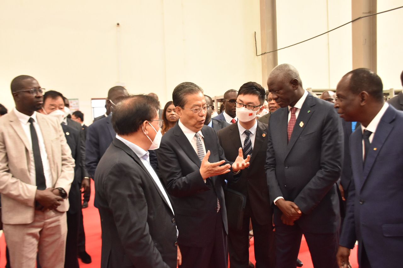 Photos : Visite du Parc industriel intégré de Diamniadio (P2ID) du président de l’Assemblée nationale du Sénégal, Amadou Mame Diouf et son hôte chinois, Président Zhao Léji