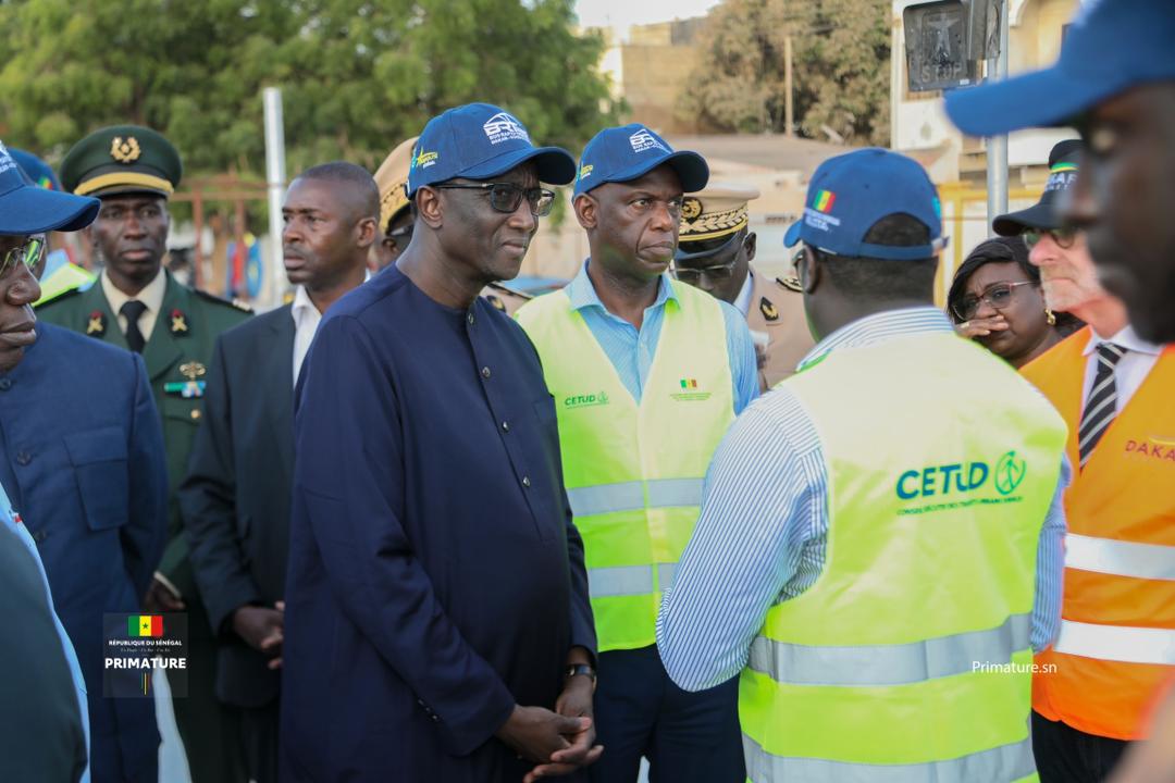 Photos : Amadou Bâ, Premier ministre, en visite des chantiers du BRT