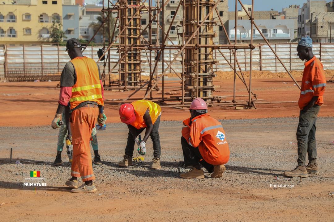 Photos : Amadou Bâ, Premier ministre, en visite des chantiers du BRT