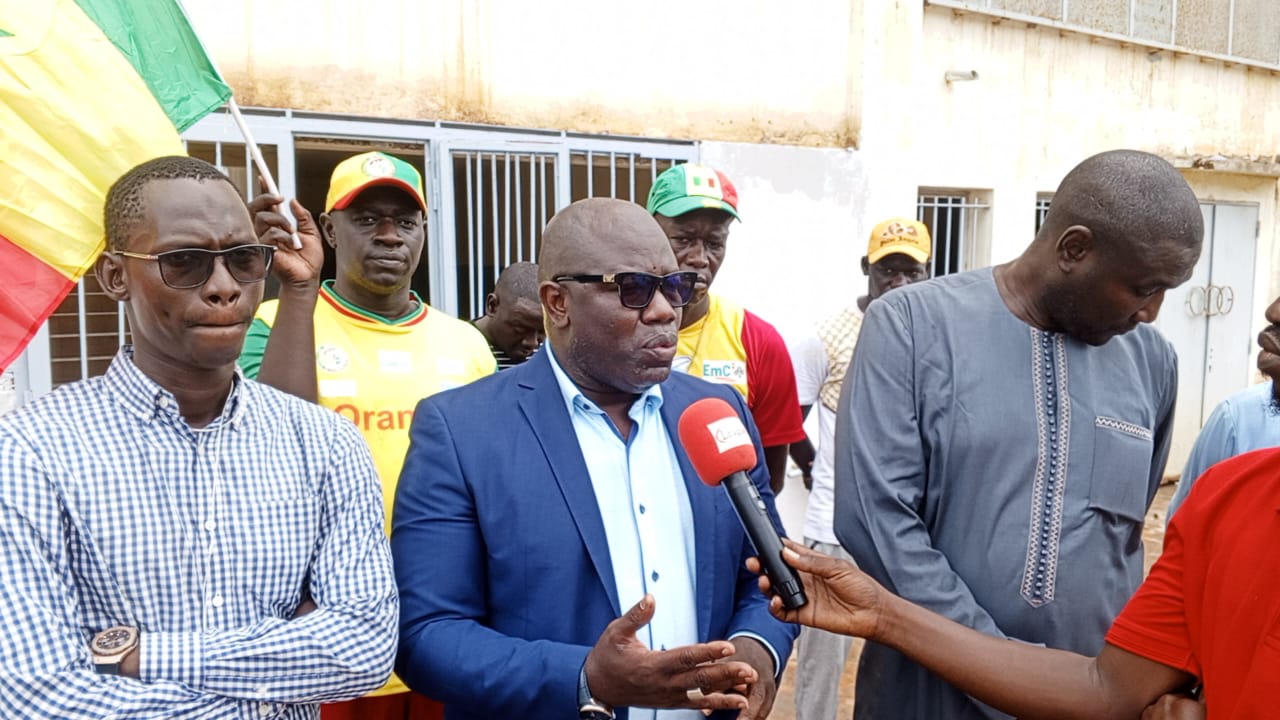 Guédiawaye : Le maire Ahmed Aidara livre les vestiaires complètement remis à neuf du stade Amadou Barry au monde sportif