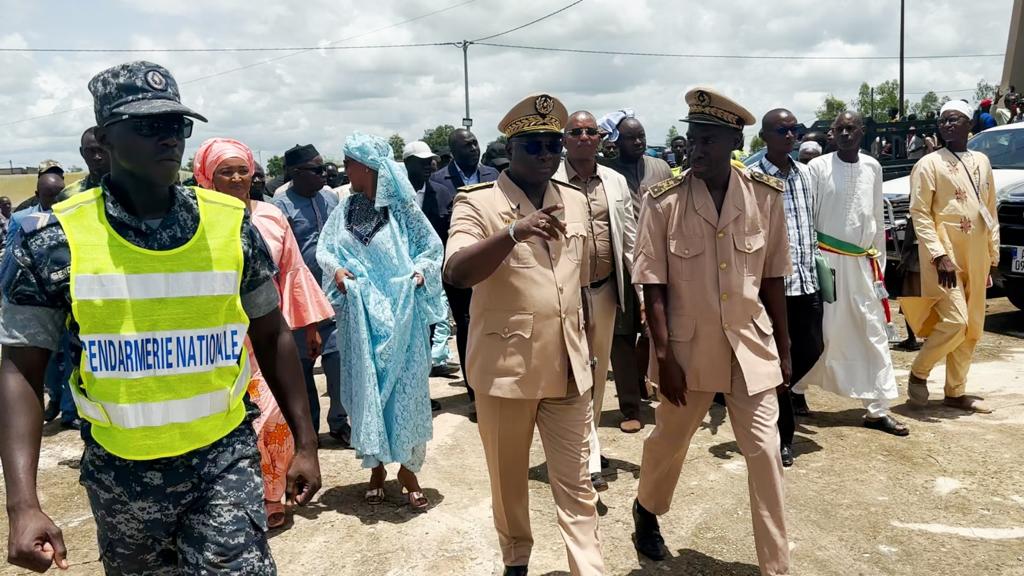 Photos/ Diaobé : Le Ministre du Commerce, Abdou Karim Fofana a réceptionné le nouveau complexe du marché sous régional, ce lundi