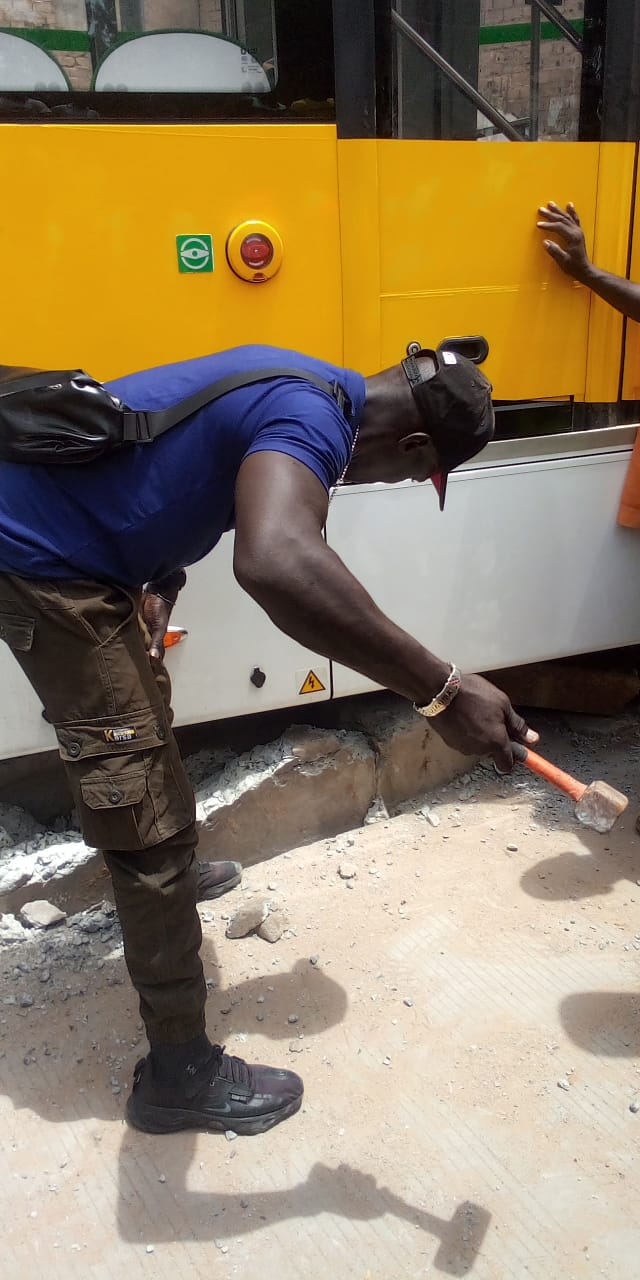 Photos/ BRT: Dérapage d’un bus rapide transit à hauteur de Yacinthe Thiandoum