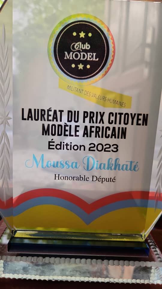 Honoré par le Club Model : Moussa Diakhaté, lauréat du prix du Citoyen modèle africain 2023