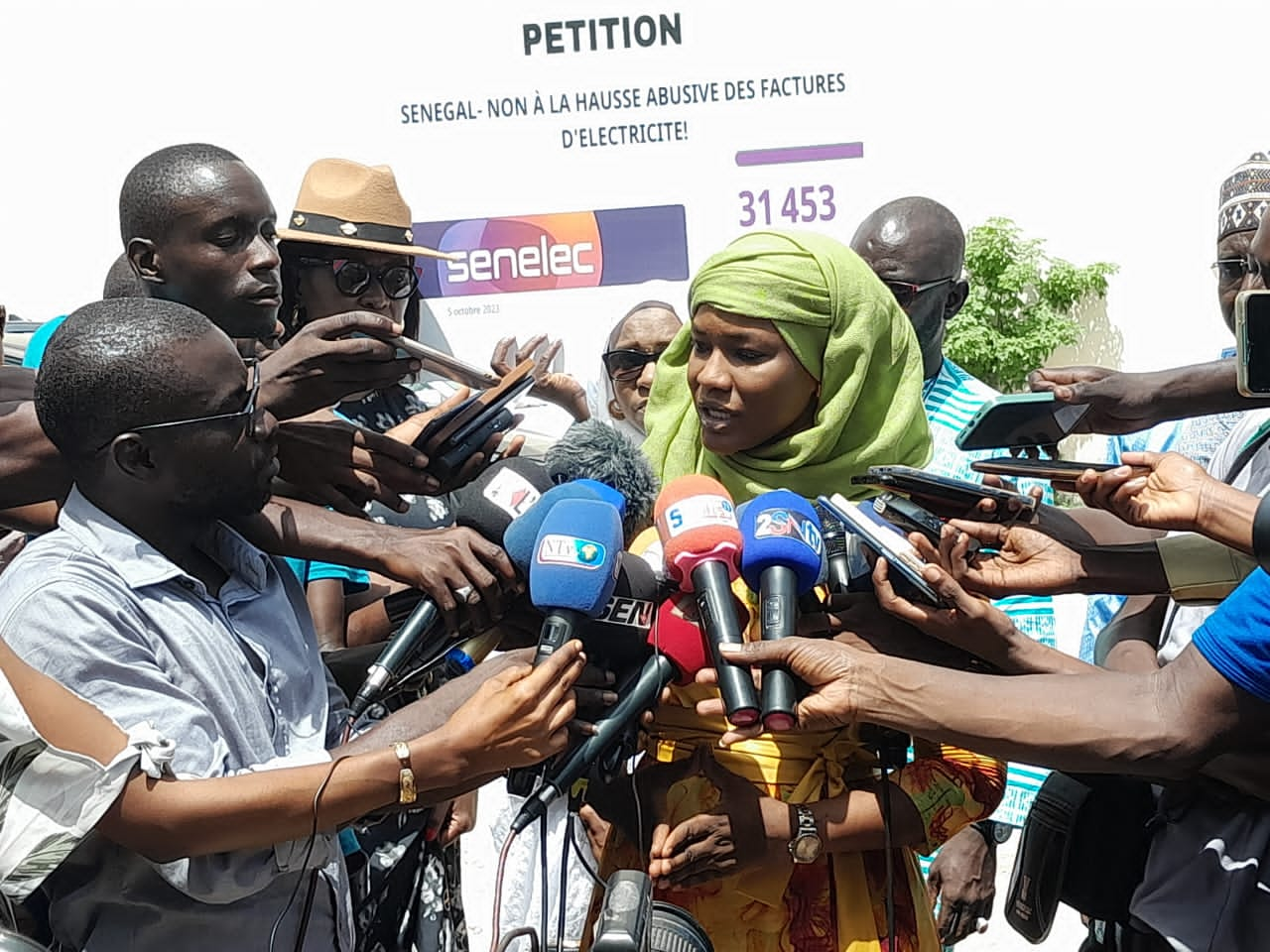 Après le dépôt de pétition à la Sénélec: Oumy Ndour témoigne de la colère réelle des Sénégalais face à la hausse injustifiée des factures d’électricité