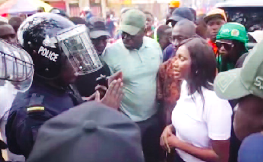 Après Kolda, le convoi de l’ARC dispersé à Podor : Anta Babacar Ngom à l’épreuve des grenades policières