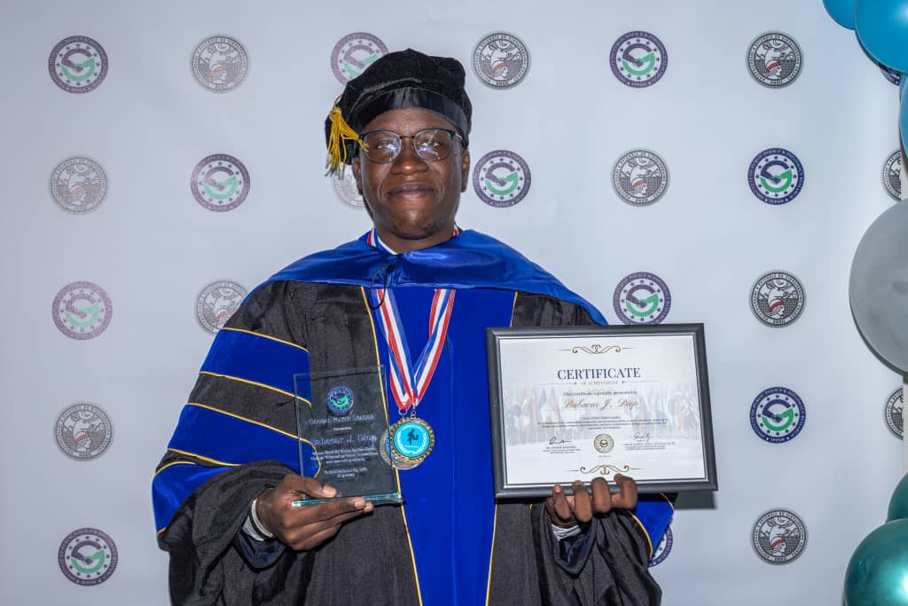  Leader visionnaire, Babacar J. Diop, honoré du prestigieux prix Platinum Leadership, lors d'une cérémonie aux Nations-Unies