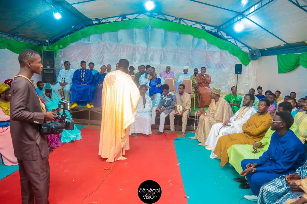 Photos / Grande nuit du Prophète - Sargal Chérif Alwely Mané Ndiaye : Ousmane Rassoul, Nabien et animateur religieux, a fait vibrer Guédiawaye, ce samedi