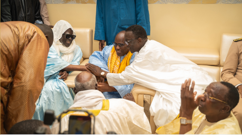 Photos/ En visite de courtoisie: Le Premier Ministre Amadou Ba chez le khalife général des mourides, Serigne Mountakha Bachir Mbacké