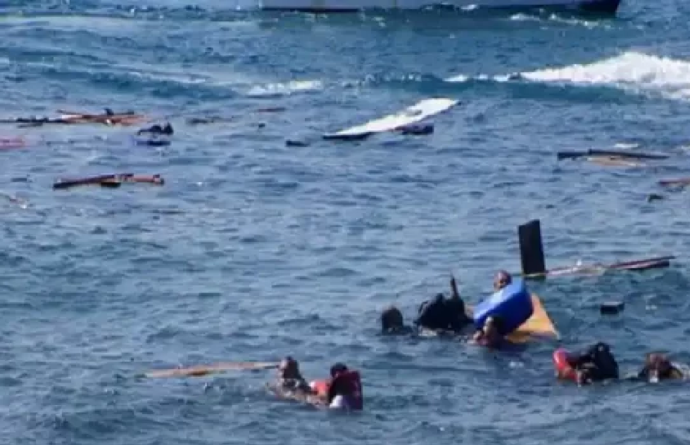 Pirogue de migrants  chaviré : « J’ai cru que c'était la fin, que j’allais mourir noyé, là, loin de ma famille », raconte le rescapé Mamady Dianfo