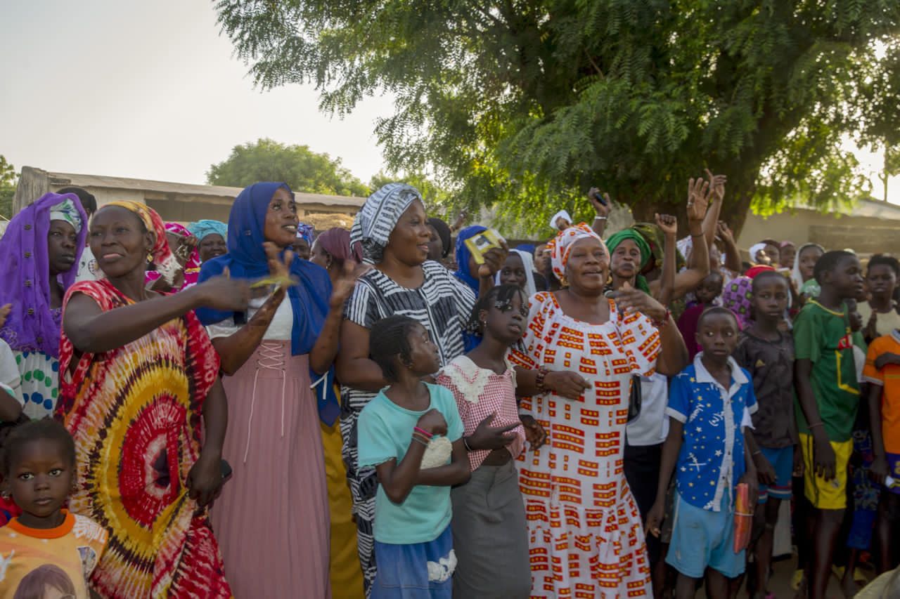 Photos / Accueil populaire à Keur Madiabel et Keur Yoro: Déthié Fall promet un Sénégal bon à vivre et beau à voir